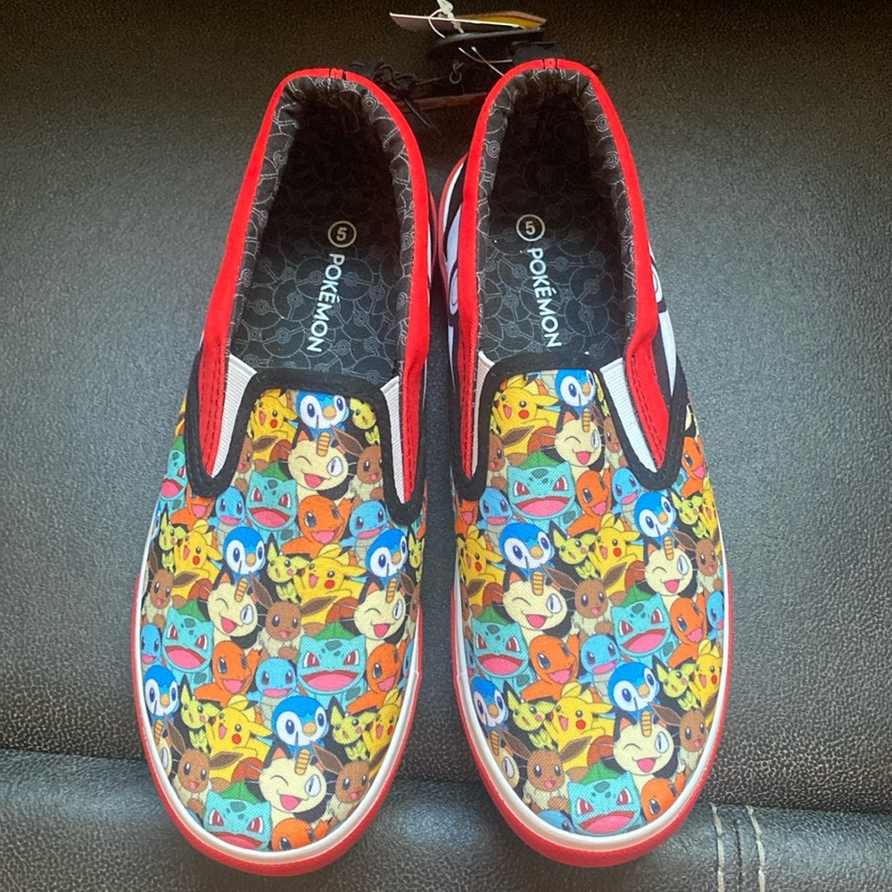 NWT Kids Unisex Pokémon sneakers 5 - Picture 2 of 6
